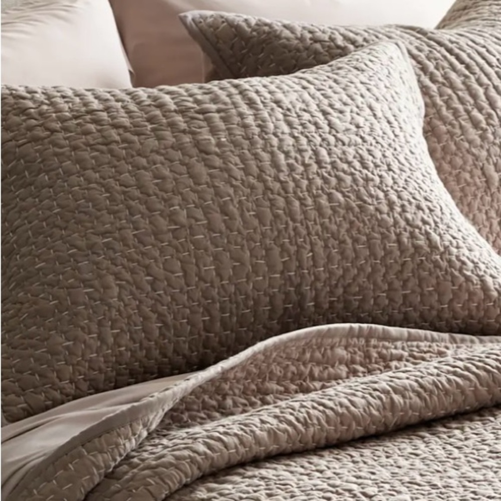 NWOT QUINCE European Linen Cotton Stitch Sham Set king size color is Natural